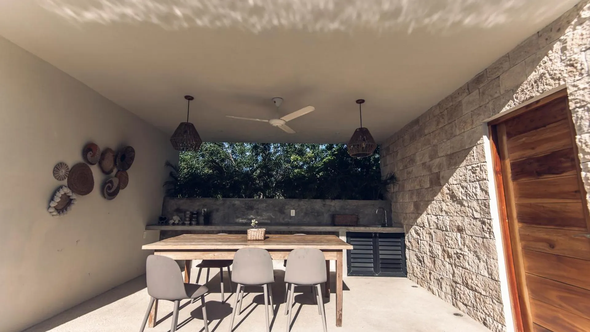 Nomad Humans Coliving Apartments Tulum