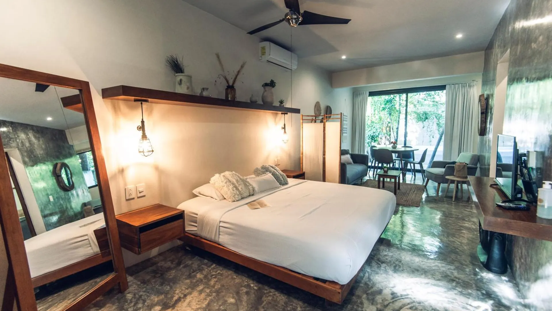 Nomad Humans Coliving Apartments Tulum
