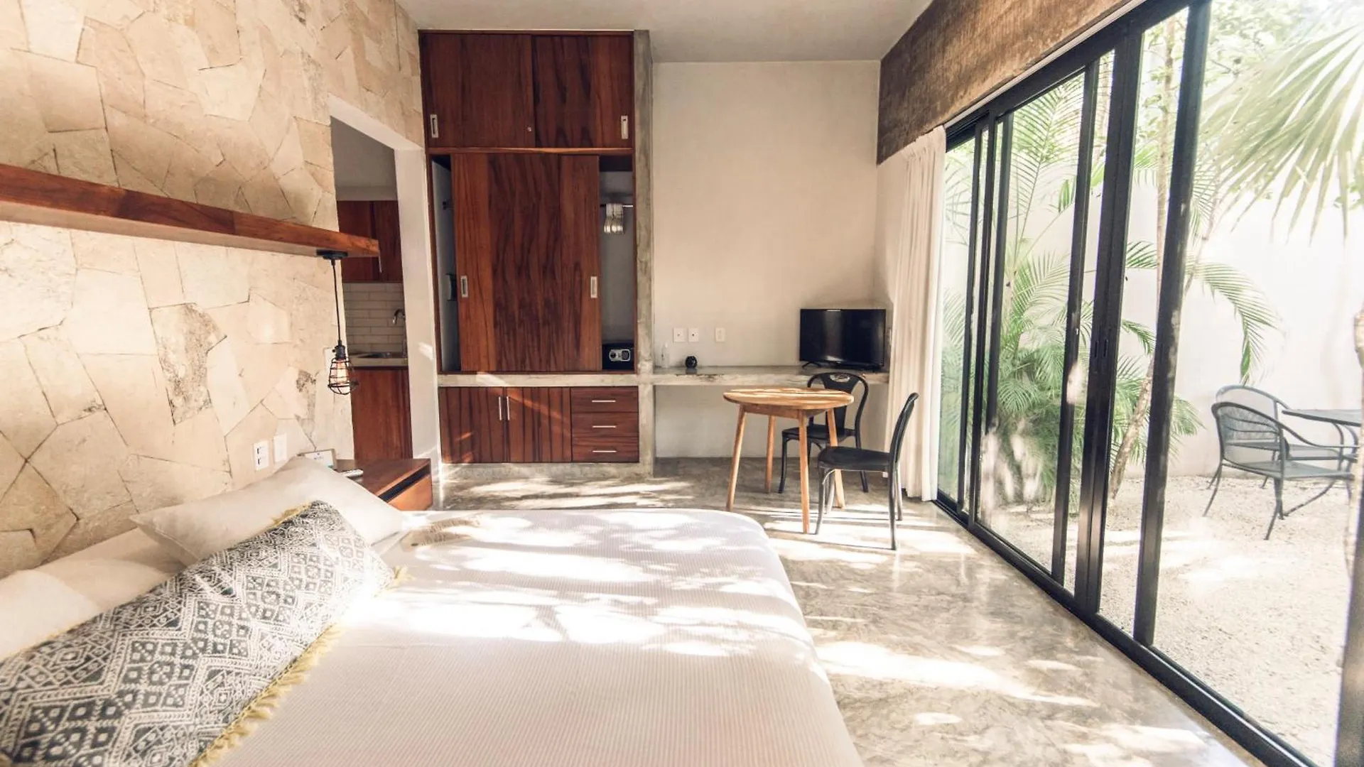Nomad Humans Coliving Apartments Tulum